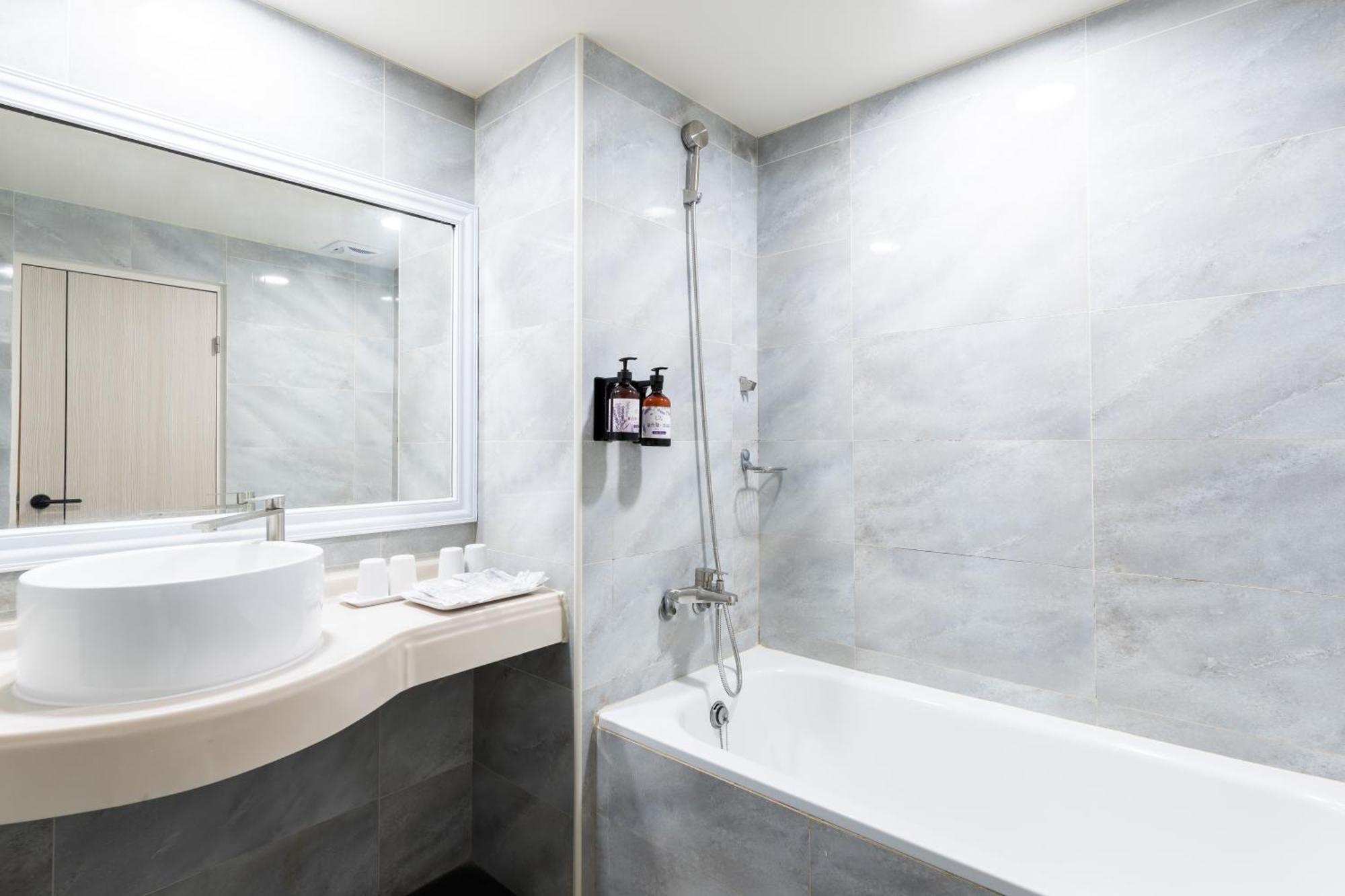 Etung Hotel Taichung Eksteriør billede